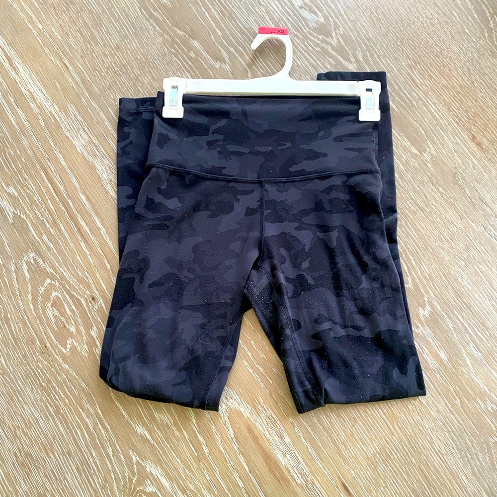 lululemon athleta black camo leggings
